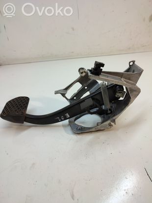 BMW 3 E90 E91 Brake pedal 6778979