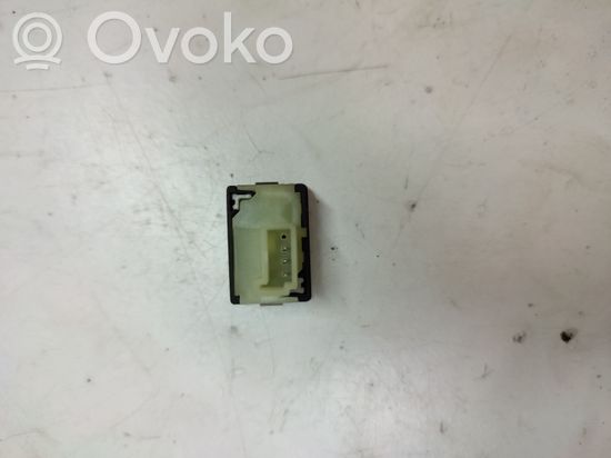 BMW 5 E60 E61 Tailgate opening switch 50499800 6921846