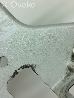 BMW 7 F01 F02 F03 F04 Fender mounting bracket 7184179