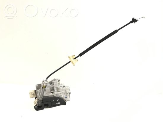 Volkswagen Touareg II Rear door lock 4G0839016