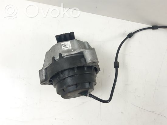 BMW 5 G30 G31 Engine mount bracket 6860492