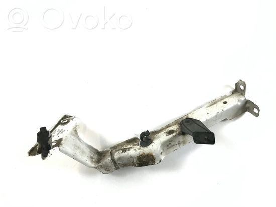 Audi A4 S4 B8 8K Fender mounting bracket 8K0821135C