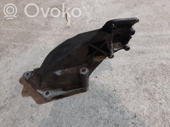BMW X5 E70 Engine mounting bracket 13807410