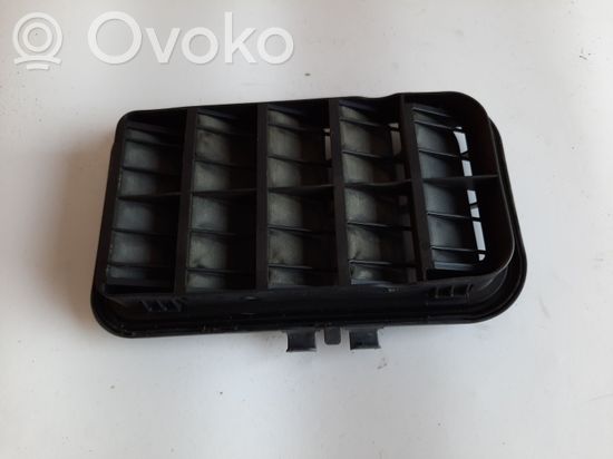 Audi A8 S8 D4 4H Quarter panel pressure vent 4E0819181C