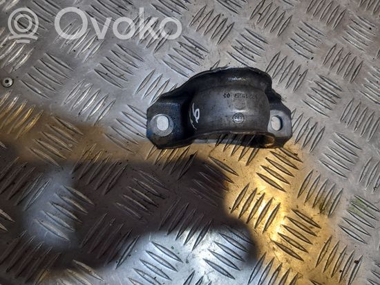 BMW X6 E71 E72 Sway bar bush bracket, front 6771927