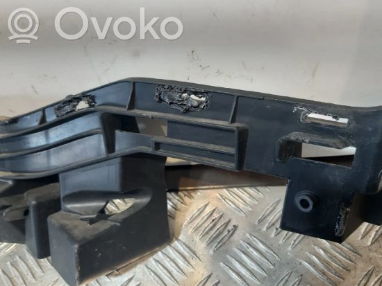 Audi A8 S8 D4 4H Front bumper mounting bracket 4G0807095