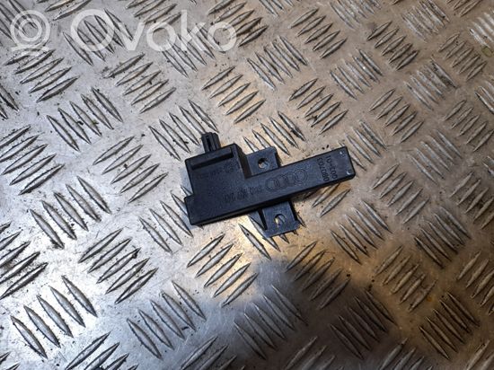 Audi A5 8T 8F Keyless go control unit/module 8K0907247