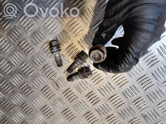 BMW X5 E70 Nuts/bolts NERA