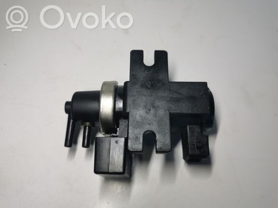 BMW 5 E60 E61 Turbo solenoid valve 2247906 72279600
