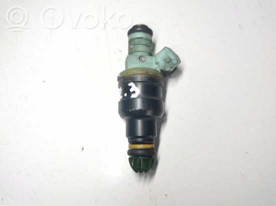 BMW 5 E39 Fuel injector 0280150415