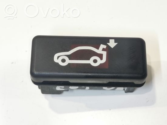 BMW 5 E60 E61 Tailgate/boot open switch button 8375580