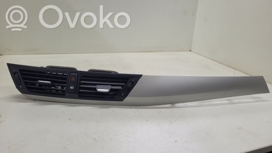 BMW X1 E84 Dash center air vent grill