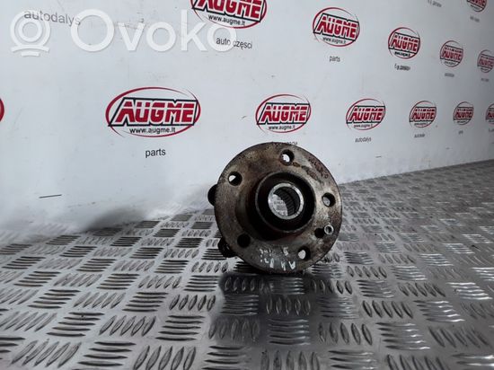 Audi A4 S4 B8 8K Front wheel hub