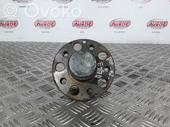 Mercedes-Benz E W211 Front wheel hub