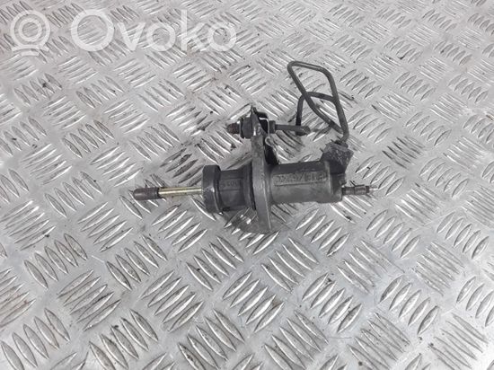 BMW 3 E46 Clutch slave cylinder