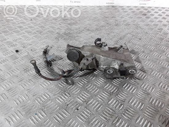 BMW 3 E90 E91 Engine mounting bracket 22116760315 241681