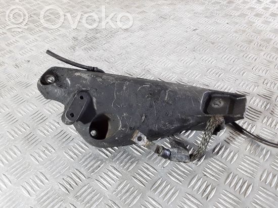 BMW X5 E70 Engine mounting bracket 2211677267902 22116772679 6772679