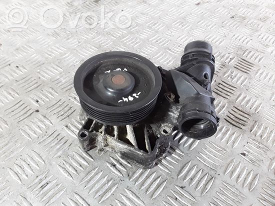 BMW 3 E90 E91 Water pump 2248038 4090780