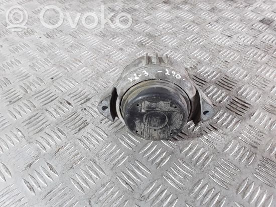 BMW 1 E81 E87 Engine mount bracket 13981112 139811