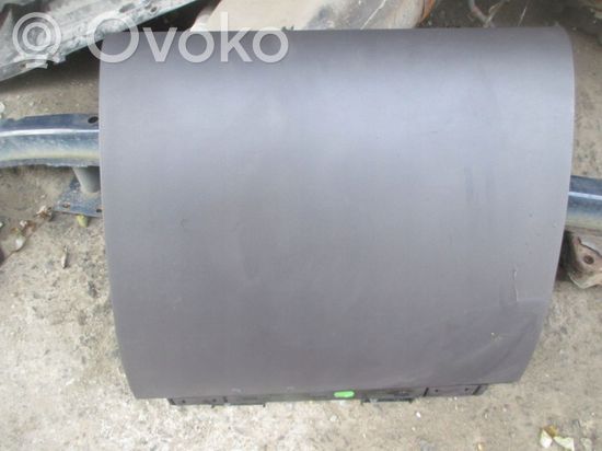 Volkswagen Phaeton Glove box