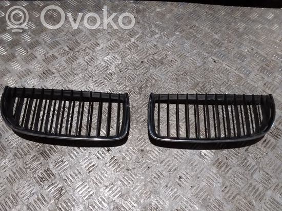 BMW 3 E90 E91 Front bumper upper radiator grill 22405910 22405910