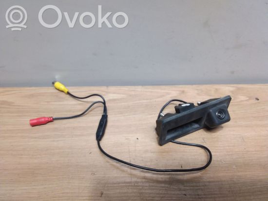Volkswagen PASSAT B6 Tailgate handle with camera