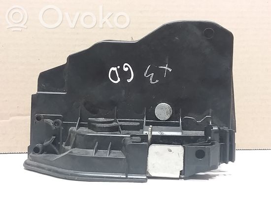 BMW X3 E83 Rear door lock 7202148