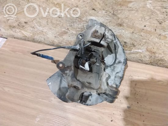 BMW 5 E60 E61 Front wheel hub