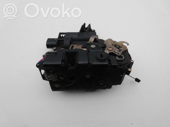 Volkswagen Golf IV Rear door lock