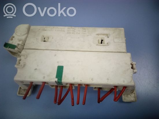 BMW 5 E39 Fuse module 61138367253