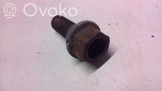 BMW 3 E90 E91 Nuts/bolts