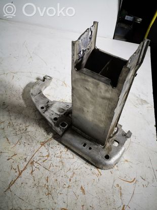 Audi A6 C7 Front bumper mounting bracket 4G0807133