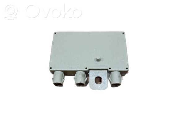 BMW 7 E65 E66 Aerial antenna amplifier BMW 8368205 1749901