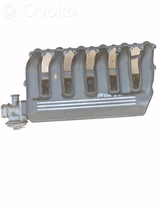 BMW 7 E38 Intake manifold 2247439