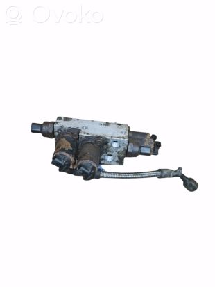 BMW 7 E65 E66 Air suspension compressor 6758704
