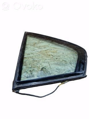 BMW 7 E38 Rear vent window glass 43R008329 008329