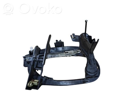 BMW 7 E65 E66 Front door exterior handle/bracket 7013701