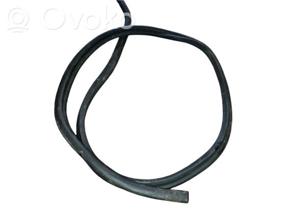 BMW 7 E65 E66 Seal rubber (tailgate) 8240739