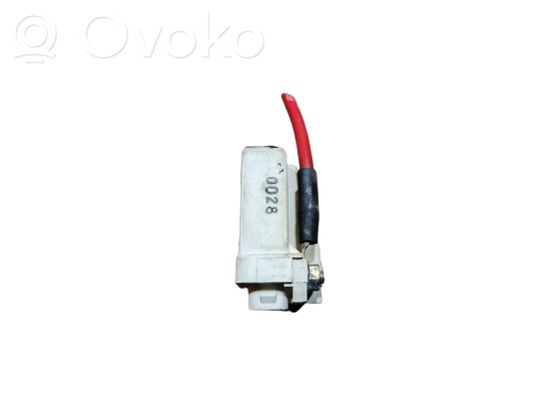 BMW 7 E38 Glow plug pre-heat relay 2247664
