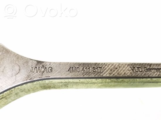 Audi Q7 4M Front control arm 4M0411317