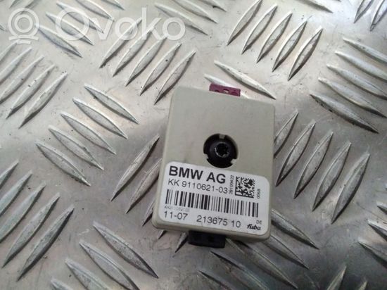 BMW 3 E90 E91 Aerial antenna amplifier 911062103 21367510