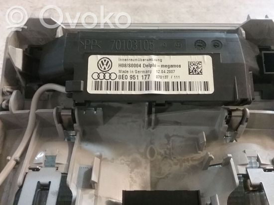 Audi A4 S4 B7 8E 8H Front seat light 8E0951177