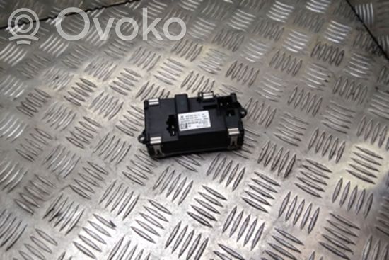 Audi A6 S6 C6 4F Heater blower motor/fan resistor 4F0910521 4F0820521A