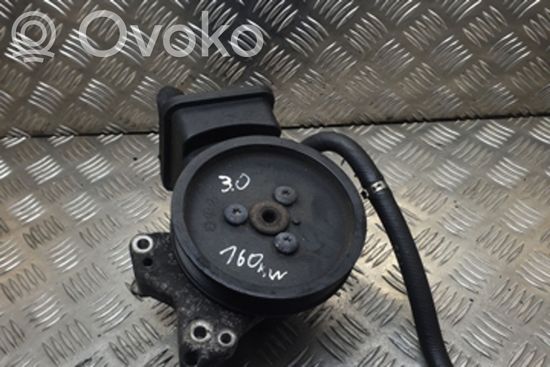 BMW 3 E90 E91 Power steering pump 7693974101
