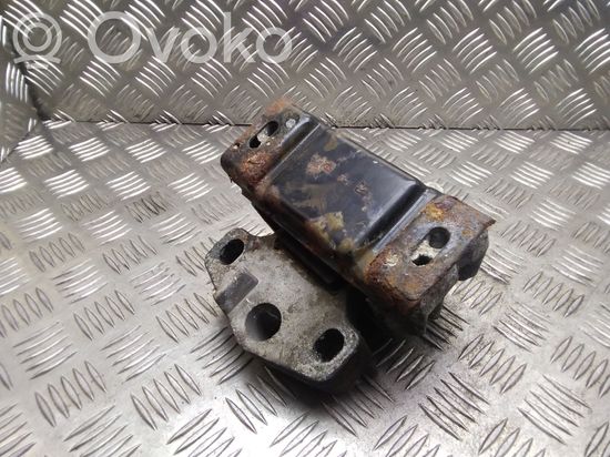 Volkswagen Sharan Engine mount bracket