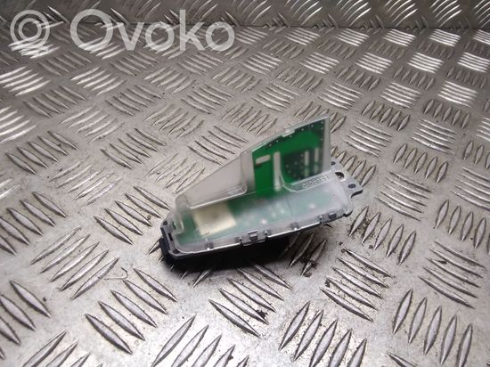 BMW 3 E90 E91 Aerial GPS antenna 6935688