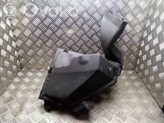 BMW 1 E81 E87 Air filter box 7797460 13717797460