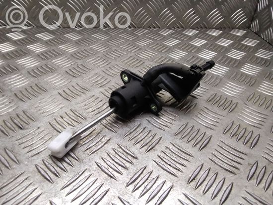 Audi A4 S4 B7 8E 8H Clutch master cylinder 8E2721401AC