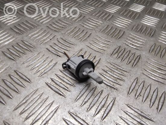 Audi A4 S4 B7 8E 8H Interior temperature sensor 1K0907543A