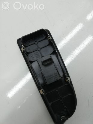 BMW 1 E81 E87 Electric window control switch 15979800